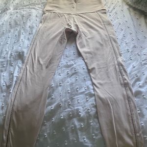 Light pink nike leggings